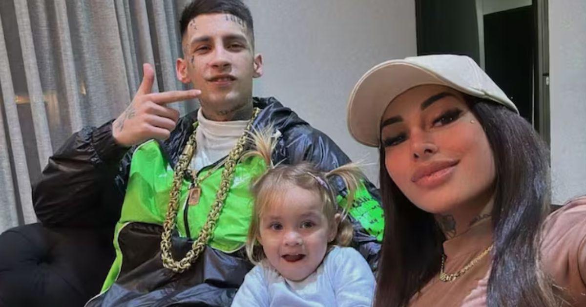 La pareja sorprendió al mostrarse muy enamorados en las redes sociales