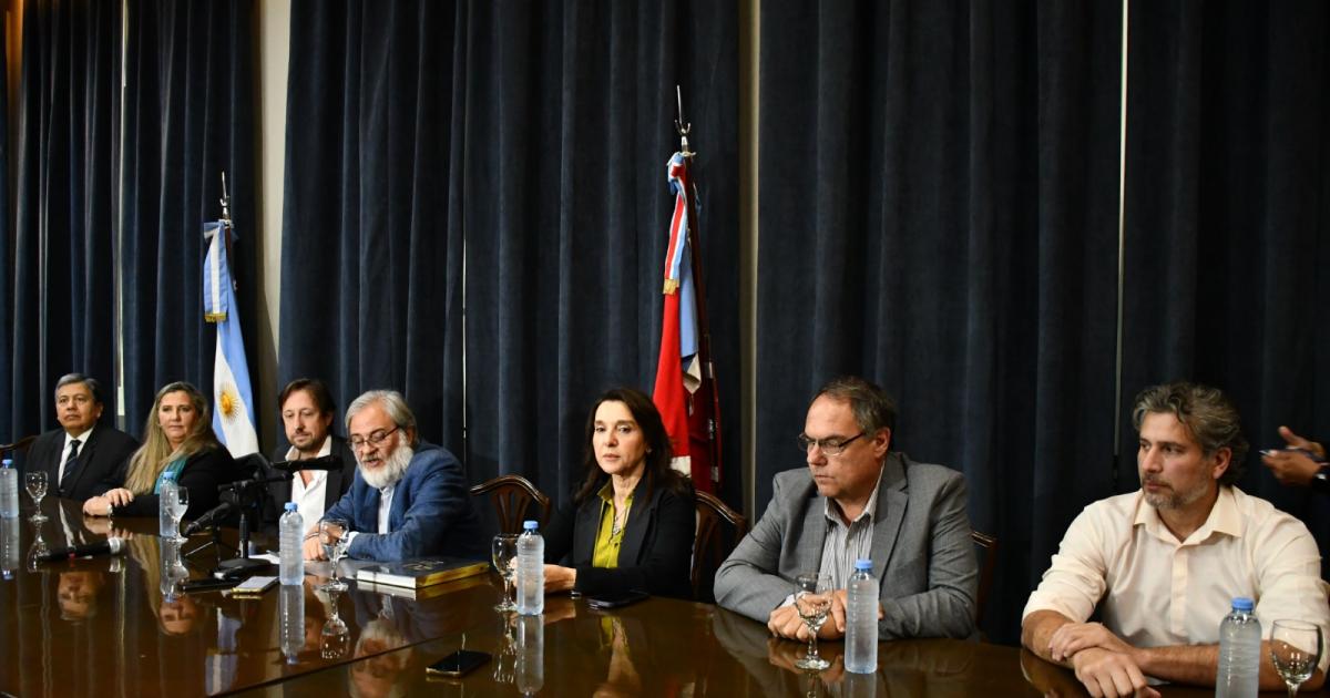 Anuncio- la 15 edición de la Feria Provincial del Libro se realizar del 24 al 28 de septiembre