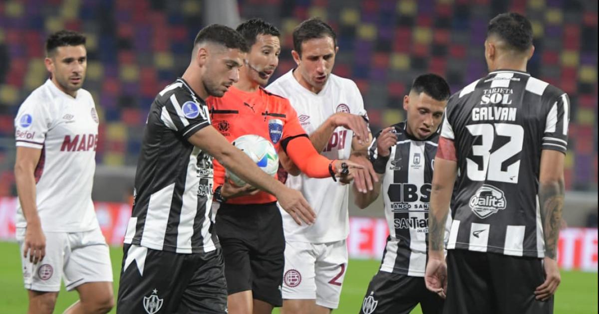 POLEacuteMICA- El penal anulado a favor de Central Coacuterdoba