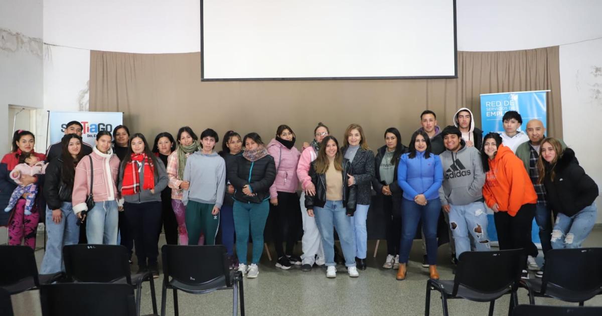 Inicio del Taller de Orientacioacuten Laboral en Villa Ojo de Agua 