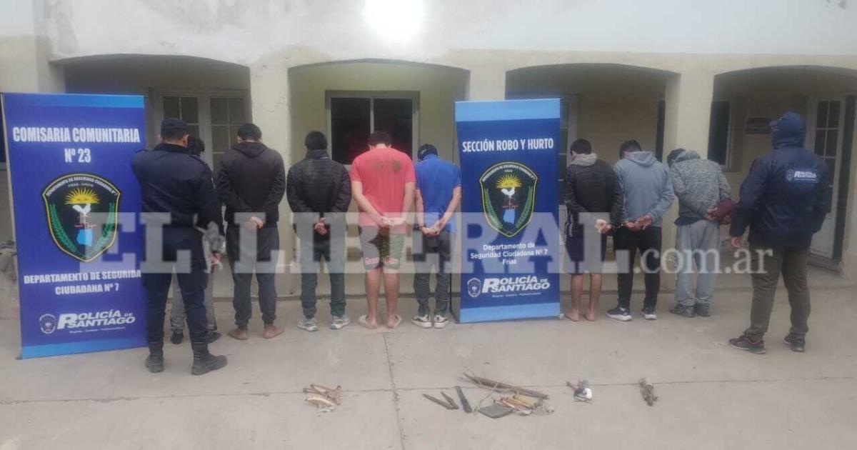Megaoperativo policial y noche de tensioacuten en Friacuteas- hay maacutes de una docena de detenidos