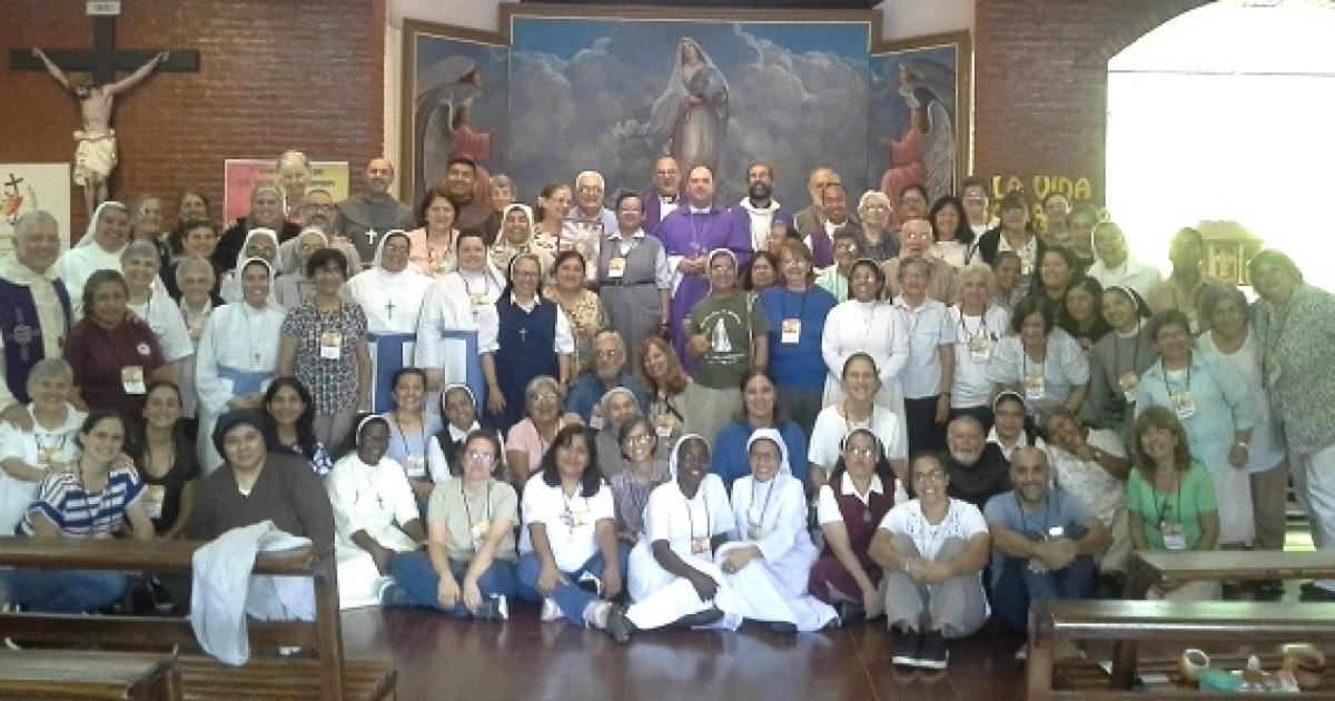 ENCUENTRO En el Colegio de las Hermanas Terciarias Franciscanas