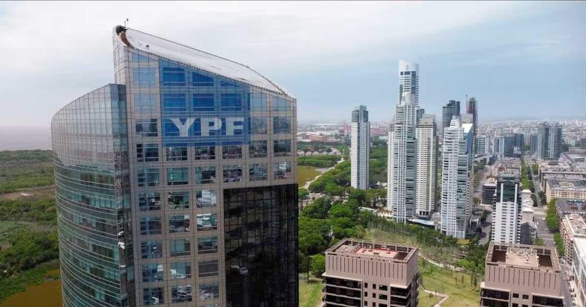 Juicio por YPF- la Justicia de EEUU frenoacute el embargo y suspendioacute la entrega de las acciones