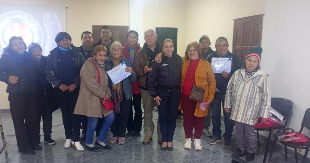 Charla sobre ciberdelito para adultos mayores se brindoacute en San Pedro