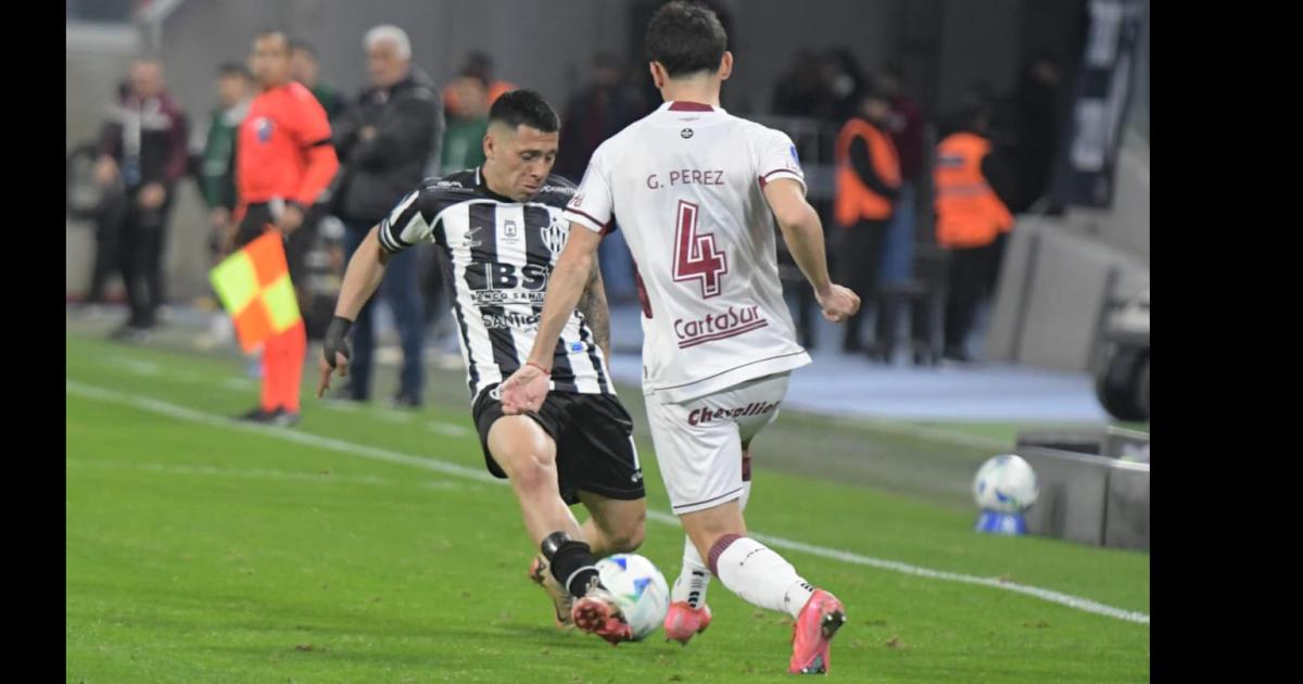 Central consiguioacute un trabajado triunfo y va con ventaja a la revancha ante Lanuacutes