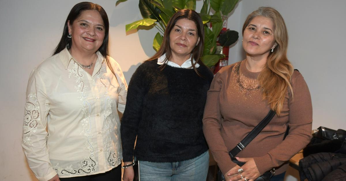 EL PROFESOR LAZZARI DISERTOacute EN EL CCB