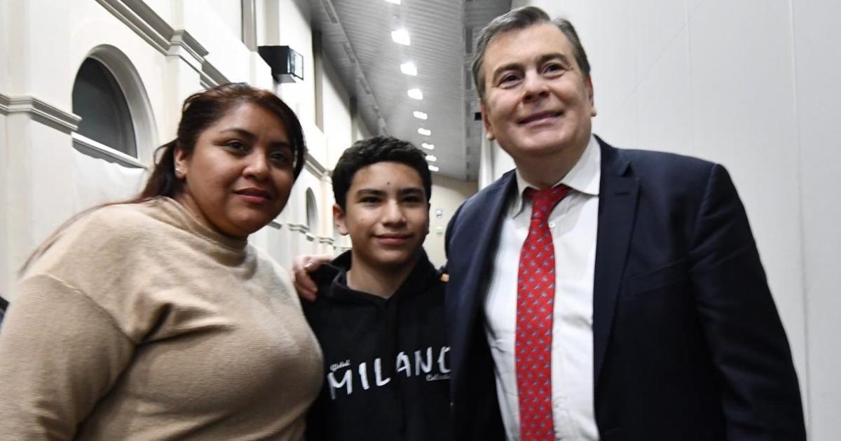 Presentaron el libro Almas Quemadas en el Foacuterum