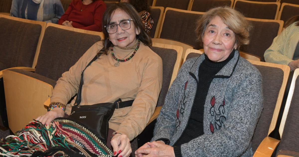 EL PROFESOR LAZZARI DISERTOacute EN EL CCB