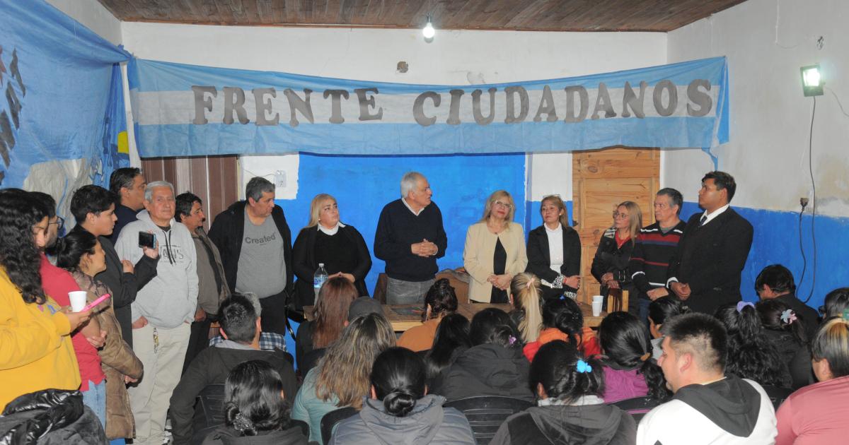 El Frente Ciudadanos proclamoacute la foacutermula Casagrande-Espiacutendola para gobernador y vice