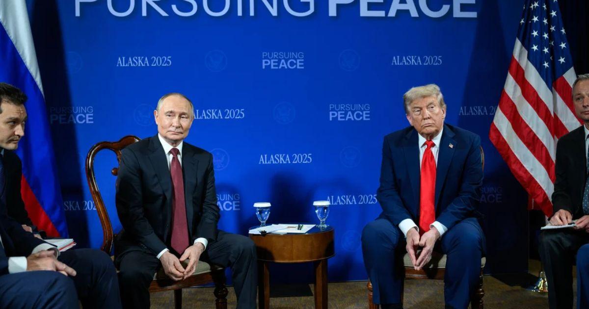 Trump y Putin en la reunión realizada en Alaska