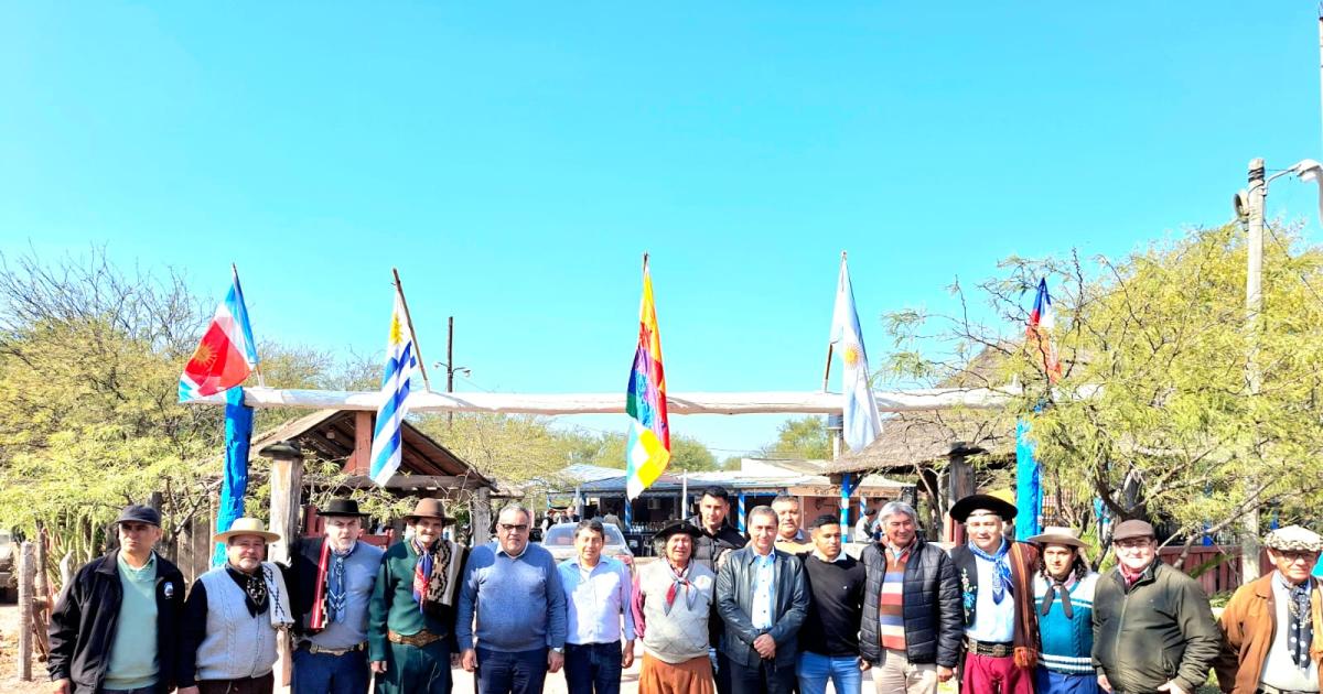 Herrera- Silva Neder participoacute de la apertura del 11deg Encuentro Latinoamericano de Payadores 