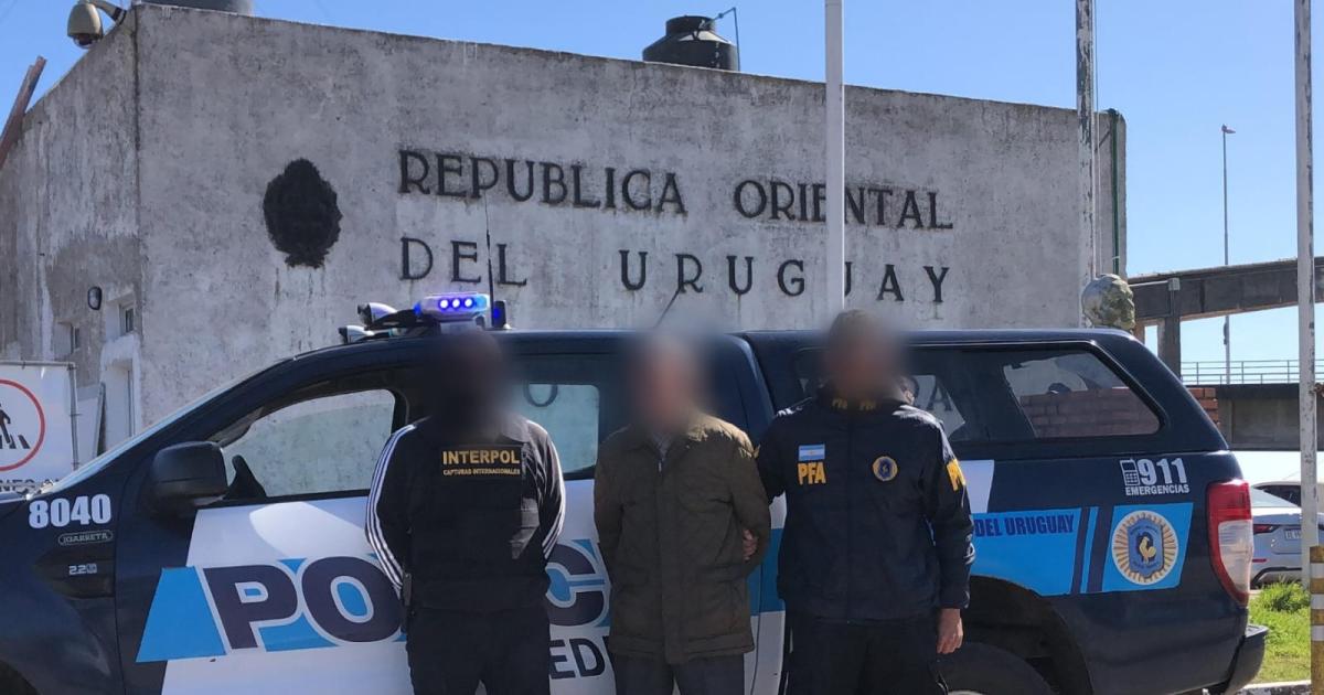 La Policiacutea Federal entregoacute a la Justicia uruguaya a un hombre acusado de abusar sexualmente de una menor