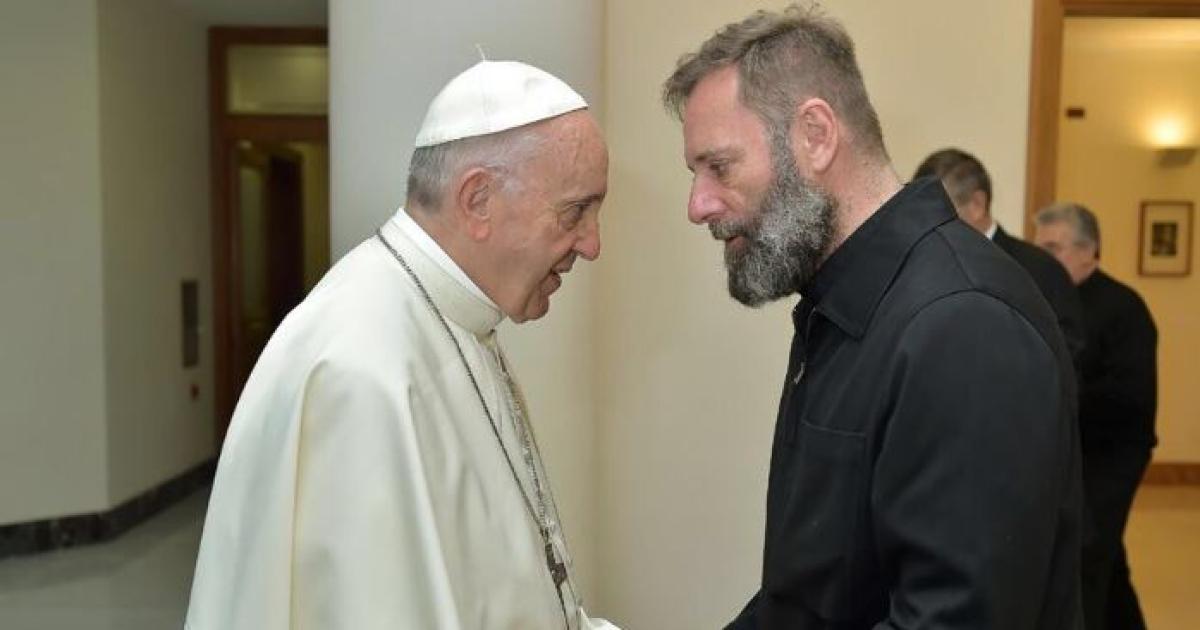 Un sacerdote con apoyo de Francisco encabezaraacute la lista del peronismo en Santa Cruz