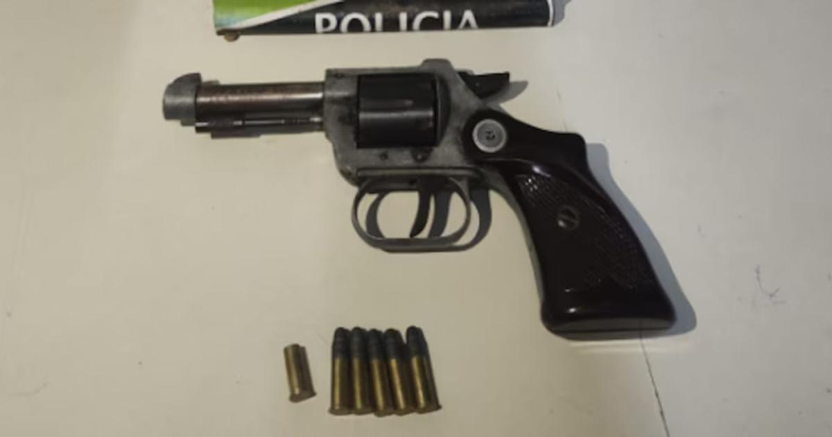 Un jubilado ahuyentoacute a los tiros a dos delincuentes que quisieron robar en su casa