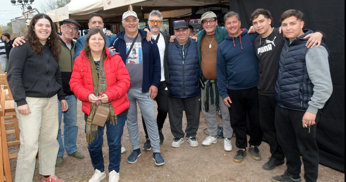 FIESTA DE LA ABUELA MARIacuteA LUISA