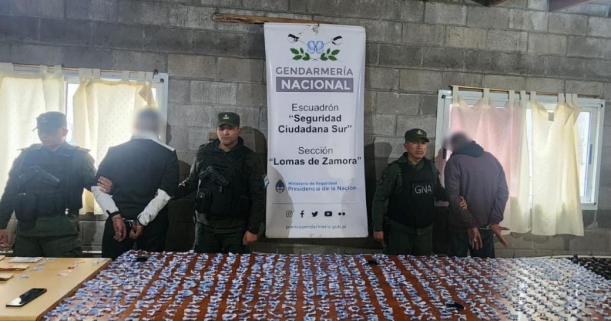 Golpe al narcomenudeo- incautaron cocaiacutena y marihuana listas para el delivery de droga