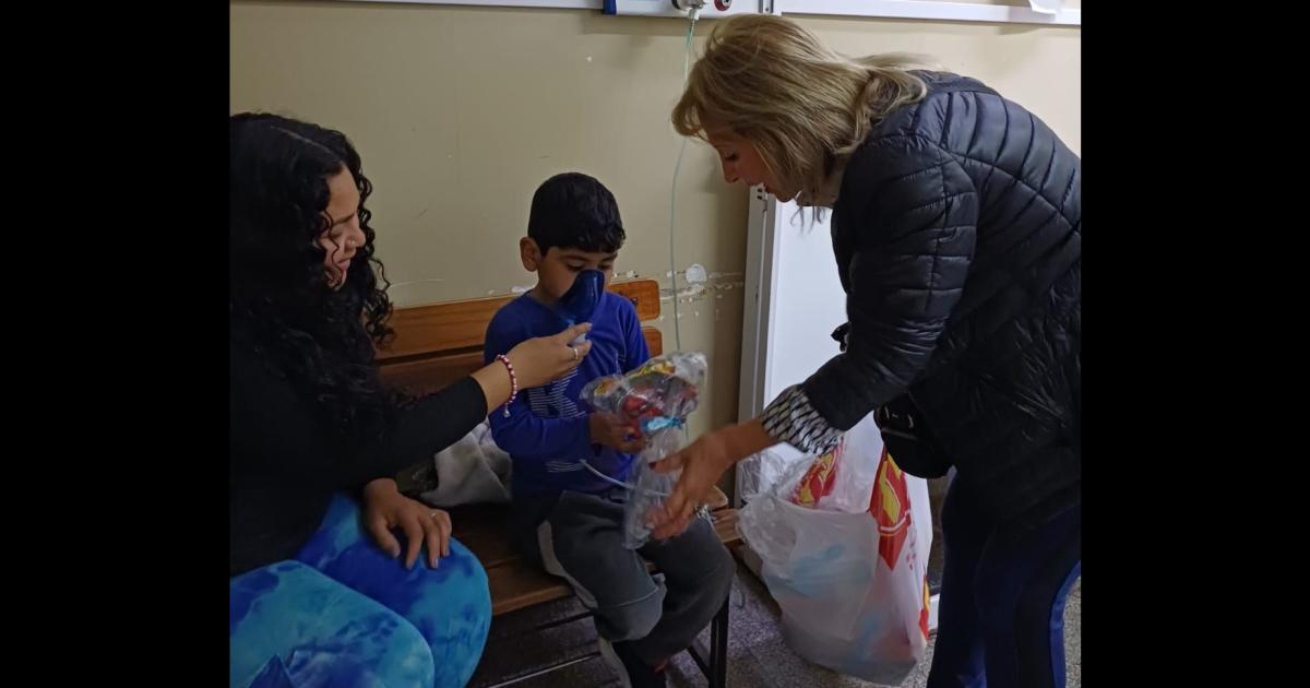 Integrantes de ASSEC visitaron el CEPSI al celebrarse el Diacutea del Nintildeo