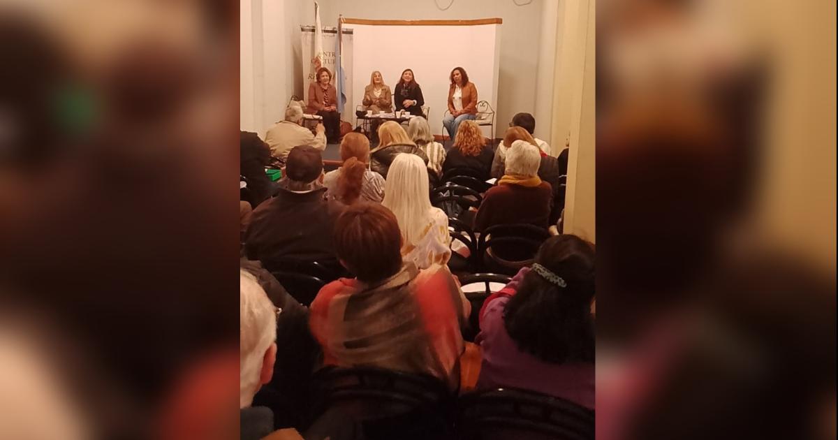 La Municipalidad capacitoacute a centros de jubilados en personeriacuteas juriacutedicas y gestioacuten econoacutemica