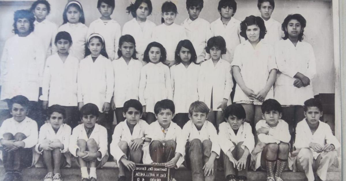 La promocioacuten 1975 de la Escuela Nicolaacutes Avellaneda cumple 50 antildeos
