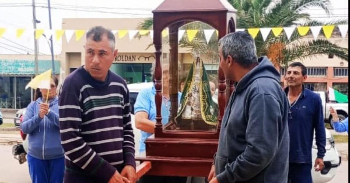 Dio inicio la misioacuten de la Virgen de Huachana y la Cruz de Mataraacute