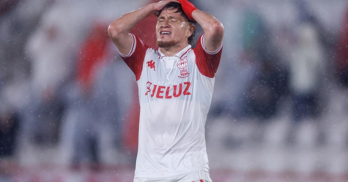 Huracaacuten cayoacute en el Ducoacute y se despidioacute bajo la lluvia