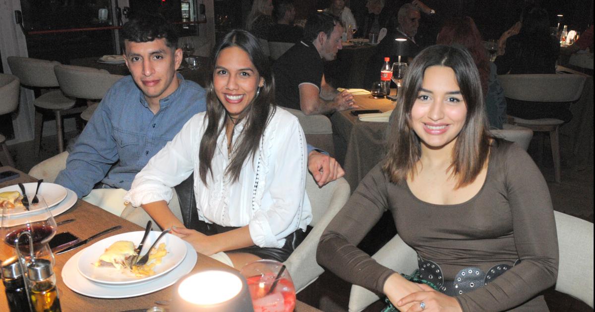 TRIBUTO A RICKY MARTIN EN ZAMBRA