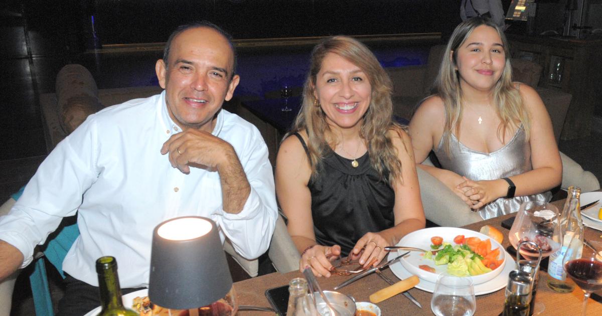 TRIBUTO A RICKY MARTIN EN ZAMBRA