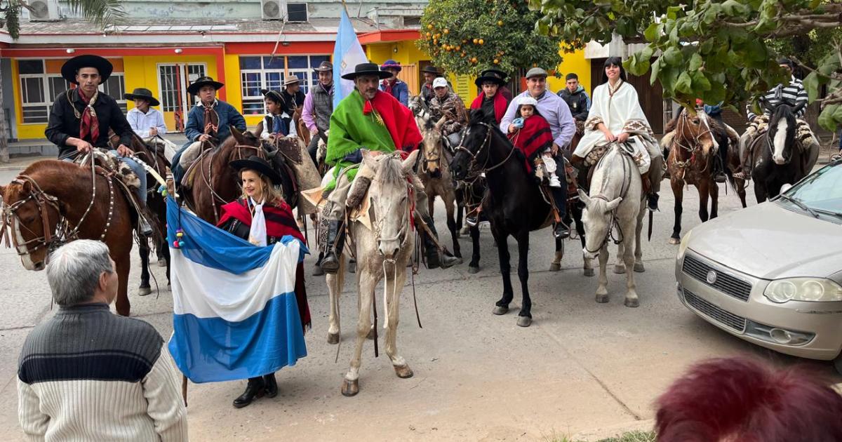 Una historia de unioacuten y respeto protagonizan los Gauchos Sanmartinianos