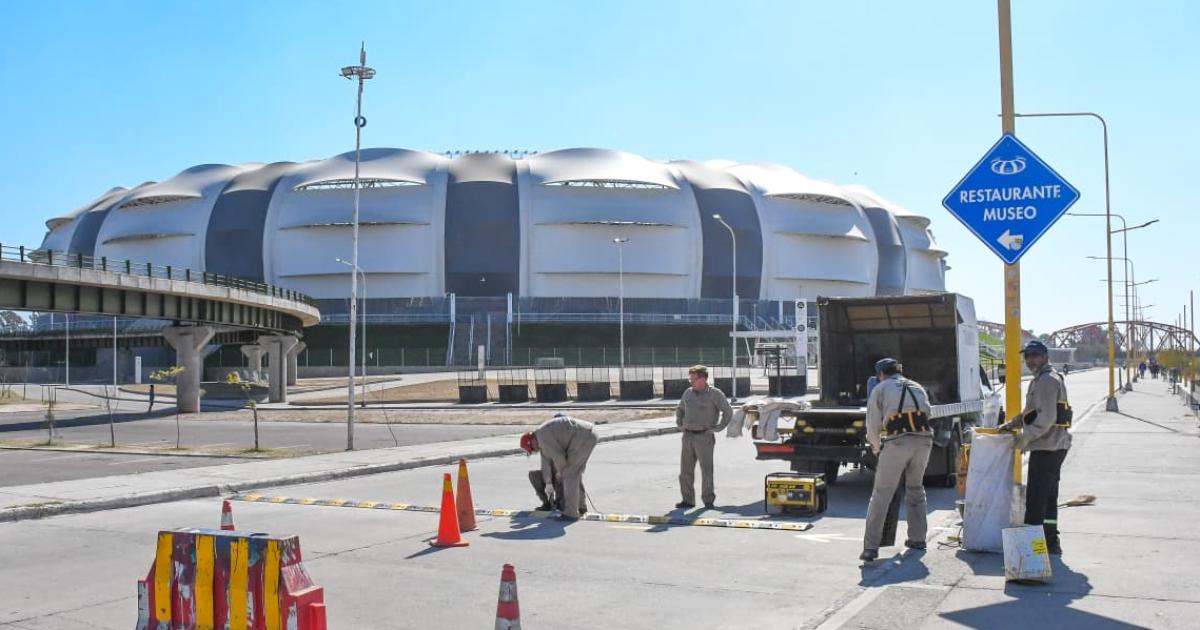 Ponen reductores de velocidad en la Av costanera Diego Maradona