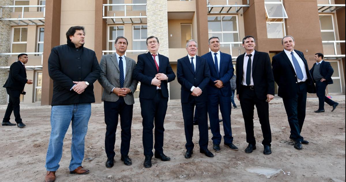 El Gobernador y el jefe de Gabinete recorrieron obras que se ejecutan en Las Termas