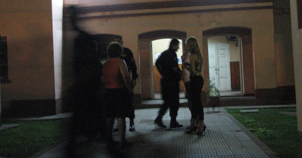 PERICIAS Y TESTIMONIOS- Al cierre la policía tomaba declaraciones y el camionero se aferraba al silencio Y el dinero brillaba por su ausencia