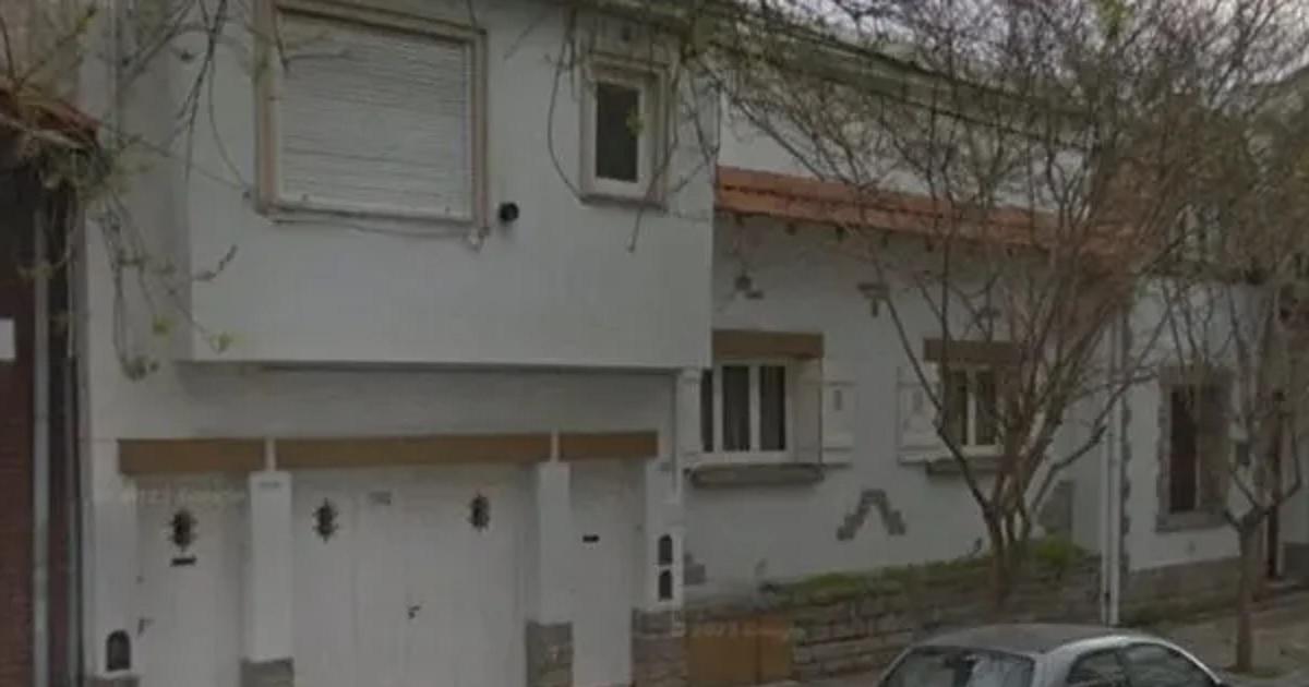 Investigan la muerte de dos hermanos- los encontraron dentro de su casa