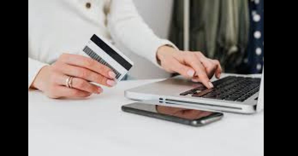 La confianza de los consumidores cayoacute 138-en-porciento- en agosto