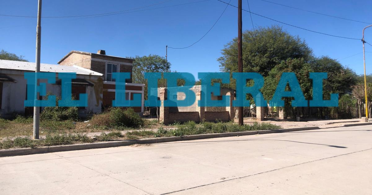 Intento de femicidio en Fernndez- atacó a tiros a su pareja y luego se disparó en la cabeza