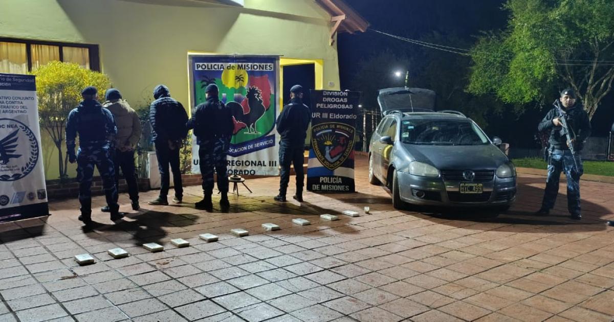 Cae banda narco- transportaban maacutes de 10 kilos de cocaiacutena en un auto