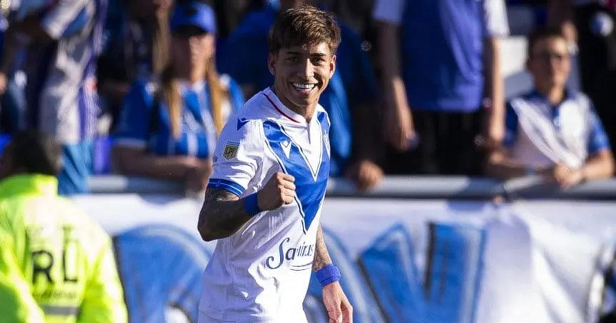 Con un golazo de Carrizo Veacutelez le ganoacute a Godoy Cruz y se trepoacute a la cima