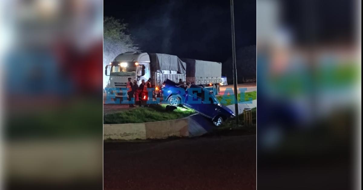 Ruta 34- Perdioacute el control de su camioneta y terminoacute en un desaguumle pluvial