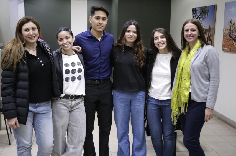 Siete santiagueños derriban todas las barreras de la vida y se convierten en los arquitectos m�s preciados