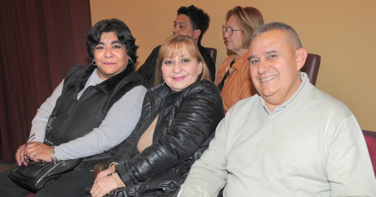 EL HUMOR SE HIZO PRESENTE EN EL TEATRO CON JENNY LA PARAGUAYA