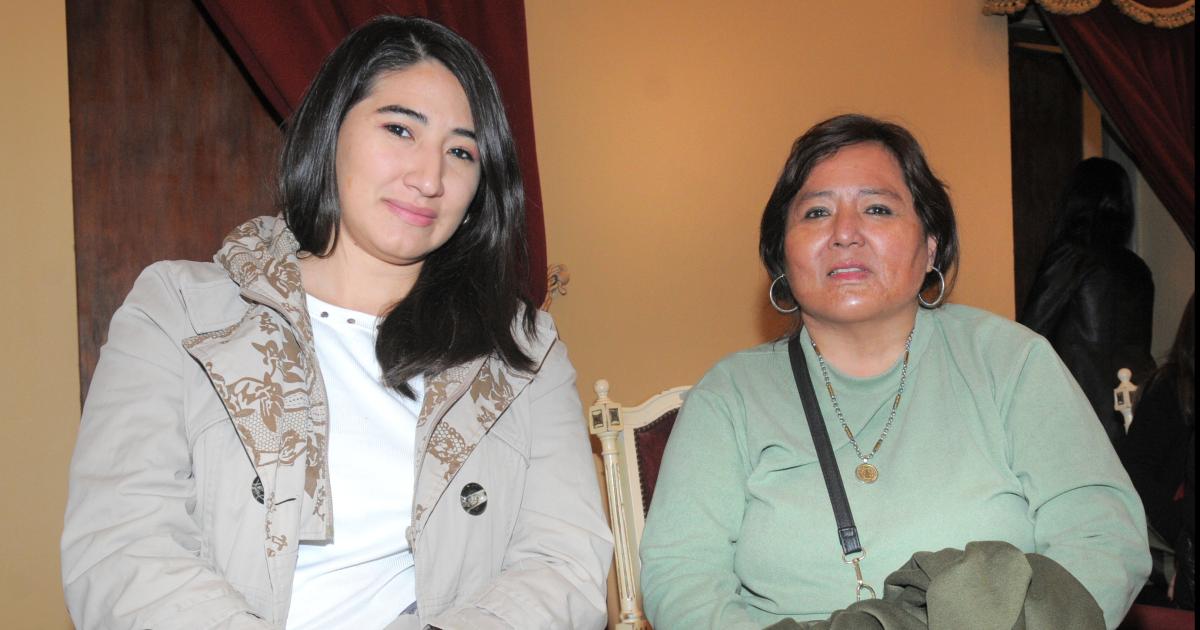 EL HUMOR SE HIZO PRESENTE EN EL TEATRO CON JENNY LA PARAGUAYA