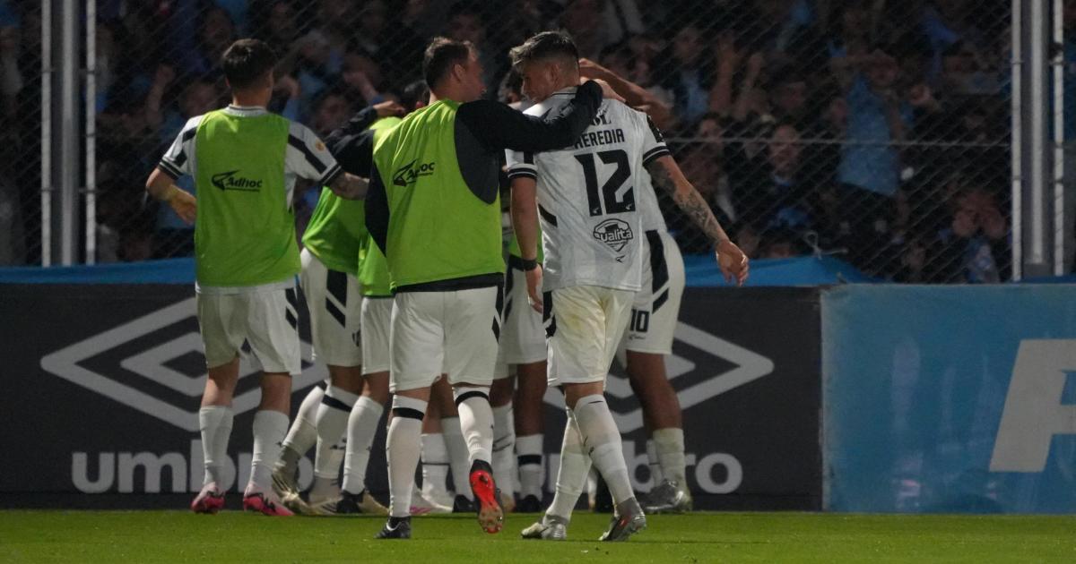 Central Coacuterdoba goleoacute a Belgrano sigue invicto y trepoacute al tercer lugar de su zona