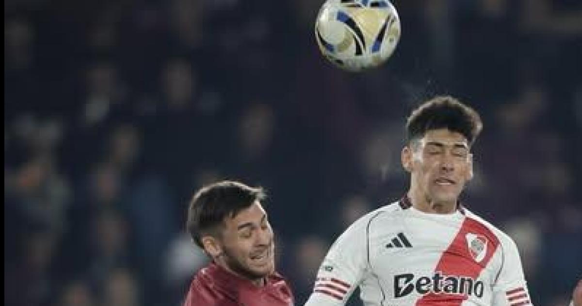 Rivero- Me ayudoacute mucho ir a Central Coacuterdoba