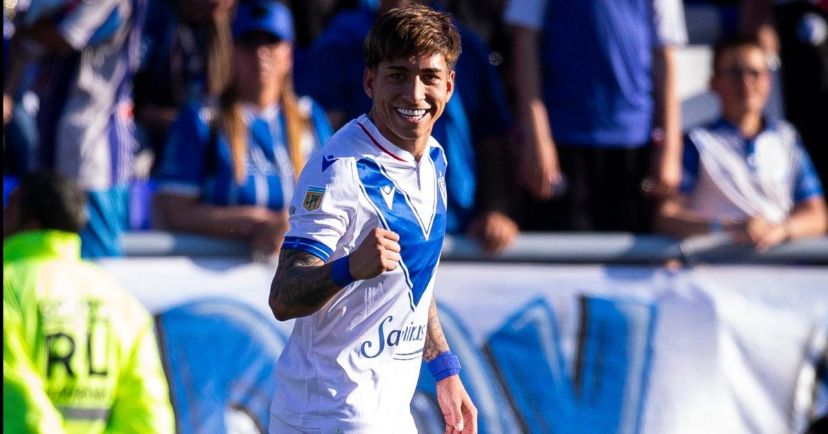 Con gol del santiaguentildeo Carrizo Veacutelez es escolta