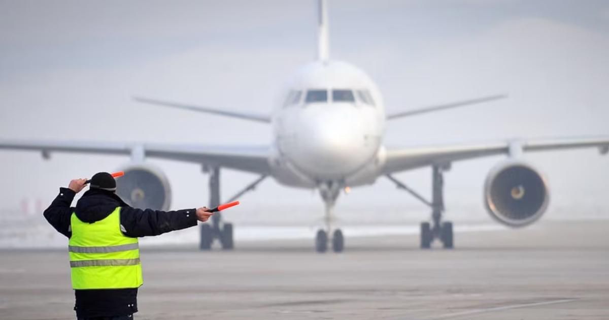 Los controladores aéreos suspenden paro del jueves y confirman el del sbado