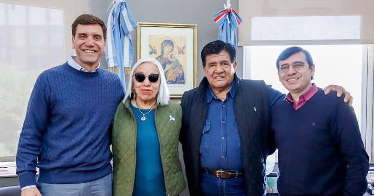 Presentan la 5ordf Marcha de los Bombos por el cumple de Las Termas 