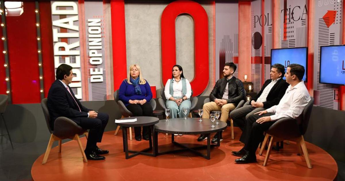 Candidatos de Clodomira exponen propuestas rumbo al 26 de octubre