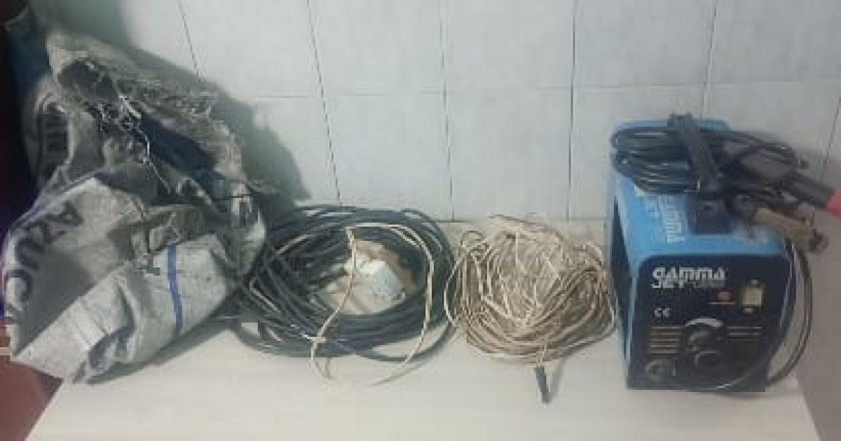 La policiacutea recuperoacute elementos robados y aprehendioacute al posible autor del iliacutecito