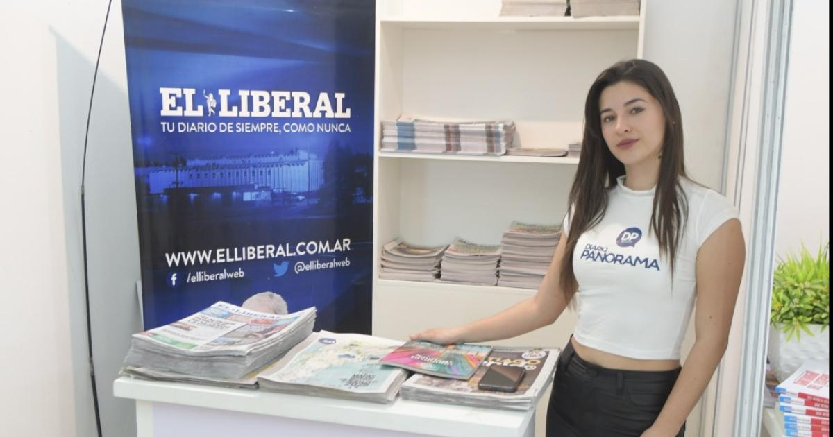 Miraacute las mejores imaacutegenes de la 3ordf Feria del Libro Municipal Entre rieles y libros