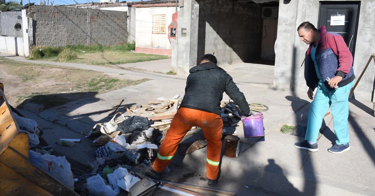 Se realizó un operativo de descacharreo en el barrio Juan Díaz de Solís