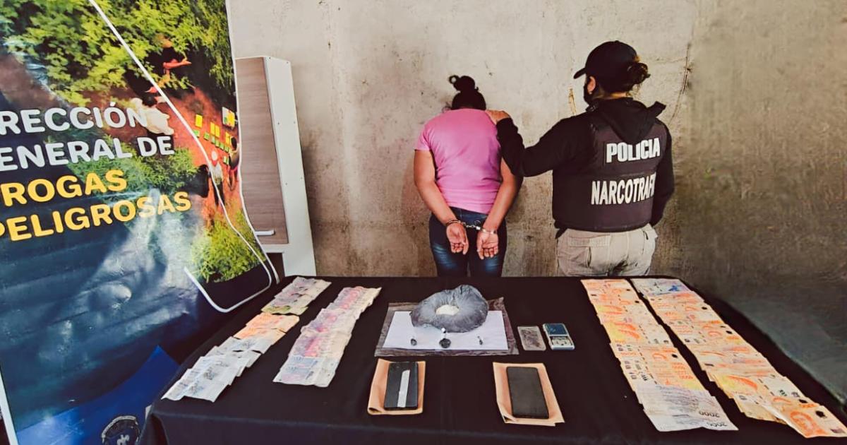 Allanamientos en Forres- secuestraron cocaína y detuvieron a una mujer